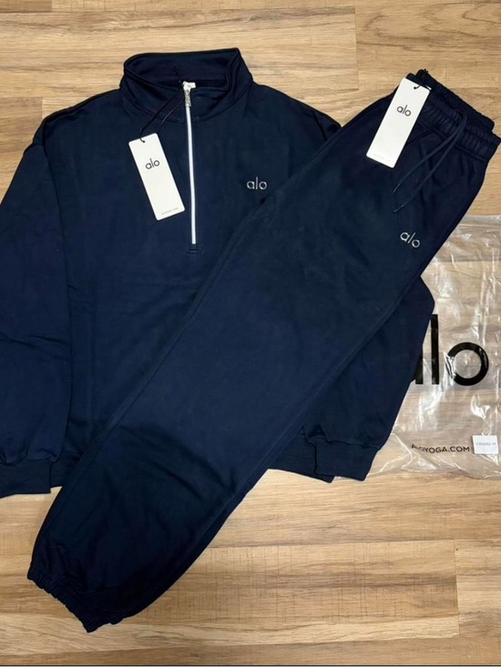 ALO Yoga Other - Alo Men’s Navy Blue Set – Size M